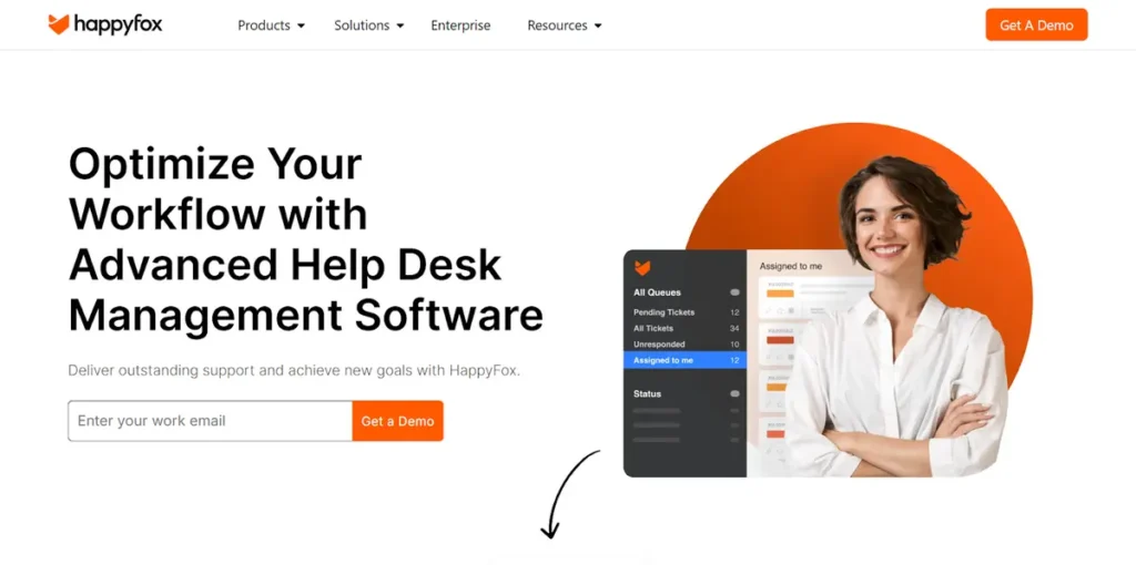 HappyFox CX Bot engaging with an employee to resolve a common HR issue