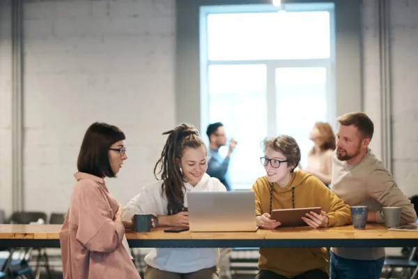 The 2025 Guide to Employee Health Benefits and Open Enrollment